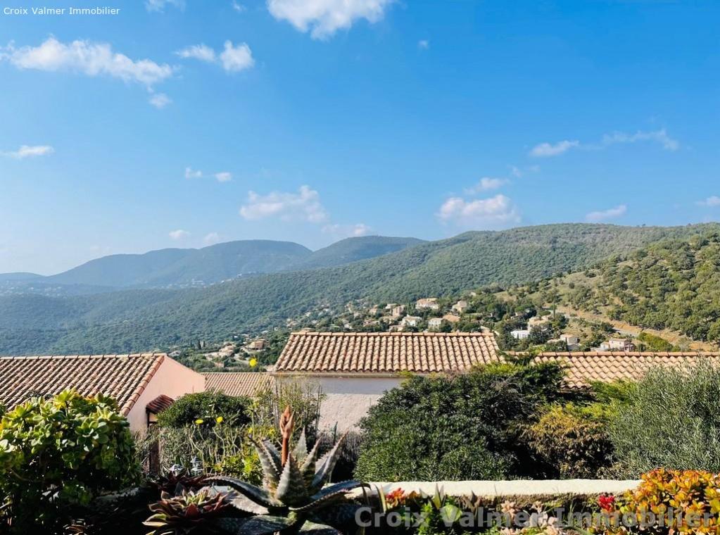 APPARTEMENT DE 2 PIÈCES AVEC BELLE TERRASSE ET ANNEXE