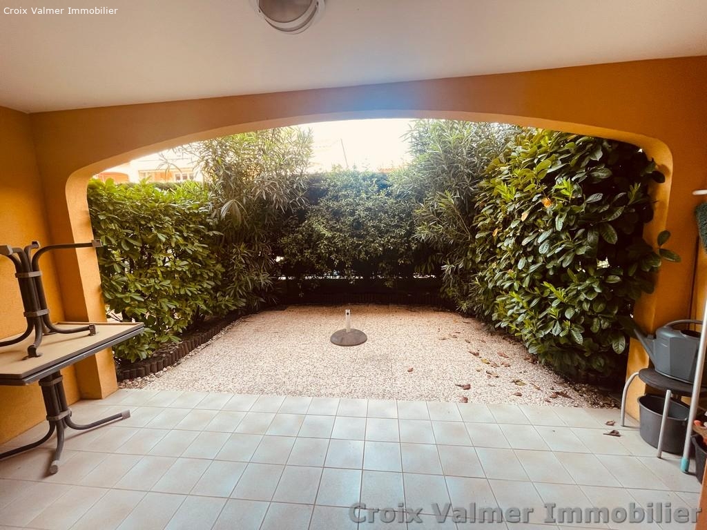 APPARTEMENT DE 2 PIÈCES EN REZ DE JARDIN DANS RÉSIDENCE SÉCURISÉE