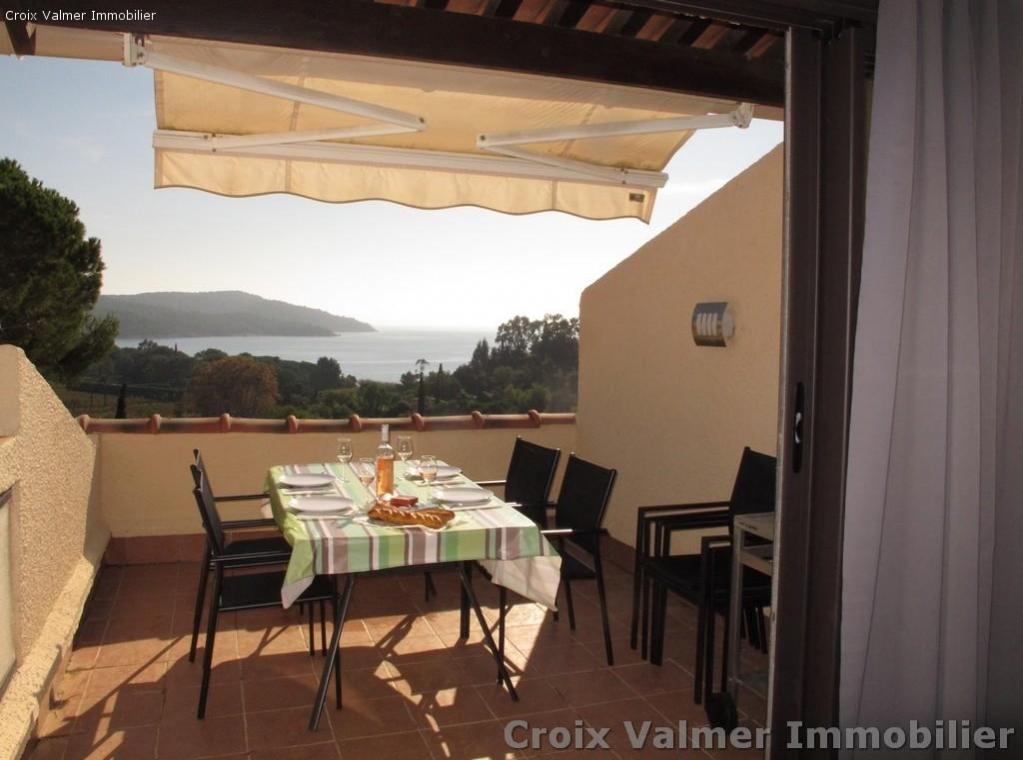 APPARTEMENT POUR 4 PERSONNES - DANS RÉSIDENCE AVEC PISCINE