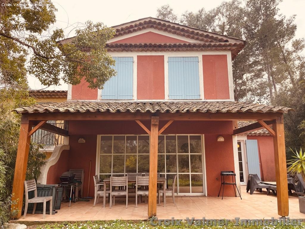 GRIMAUD LES RESTANQUES DU GOLFE DE SAINT TROPEZ VILLA DE 5 PIÈCES